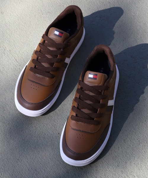 TOMMY HILFIGER（トミーヒルフィガー）の「【TOMMY HILFIGER/トミーヒルフィガー】TH ICONIC COURT3.0/アイコニック コート ローカット スニーカー（スニーカー・レディース・タン/ホワイト×ネイビー・25.0cm/22.5cm/24.5cm/24.0cm/23.5cm/23.0cm）」の7枚目の写真