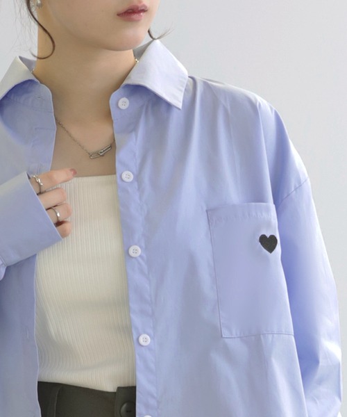 LUMIRA(アパレル)(ルミラ)の「ハート刺繍ロゴ ストライプシャツ(シャツ/ブラウス・レディース・ホワイト/ブルー/ブラック系1/ブラック系2/ネイビー系1・FREE)」の15枚目の写真