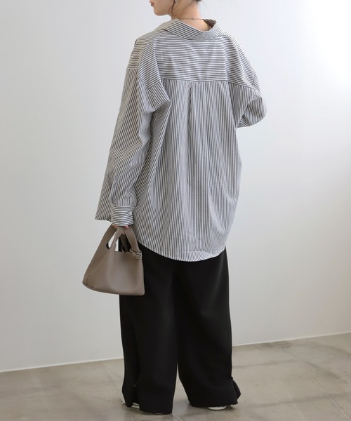 LUMIRA(アパレル)(ルミラ)の「ハート刺繍ロゴ ストライプシャツ(シャツ/ブラウス・レディース・ホワイト/ブルー/ブラック系1/ブラック系2/ネイビー系1・FREE)」の19枚目の写真