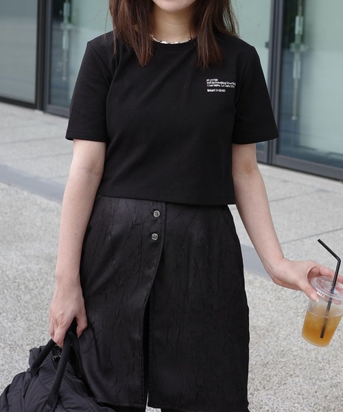 solleim（ソルレム）の「クロップド刺繍Tシャツ（Tシャツ/カットソー