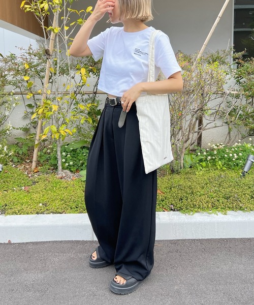 solleim(ソルレム)の「クロップド刺繍Tシャツ(Tシャツ/カットソー・レディース・ブラック/オフホワイト/ネイビー/チャコール/ピンク・M/L)」の13枚目の写真