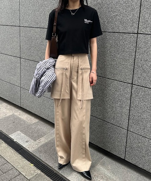 solleim(ソルレム)の「クロップド刺繍Tシャツ(Tシャツ/カットソー・レディース・ブラック/オフホワイト/ネイビー/チャコール/ピンク・M/L)」の22枚目の写真