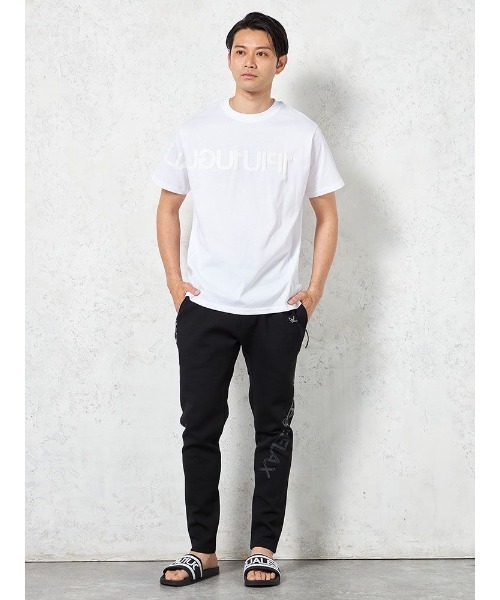 1PIU1UGUALE3 RELAX (ウノピゥウノウグァーレトレ リラックス)の「【1PIU1UGUALE3 RELAX】BIG LOGO INVERTED Tシャツ 春夏(ウノ ピゥ ウノ ウグァーレ トレ)(Tシャツ/カットソー・メンズ・ブラック/ホワイト・M/L/LL)」の8枚目の写真