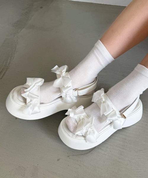 WEGO（ウィゴー）の「WEGO/メニーリボンサンダル（サンダル・レディース・ホワイト/ブラック・MEDIUM/LARGE）」の13枚目の写真