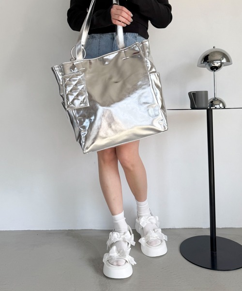 WEGO（ウィゴー）の「WEGO/メニーリボンサンダル（サンダル・レディース・ホワイト/ブラック・MEDIUM/LARGE）」の14枚目の写真