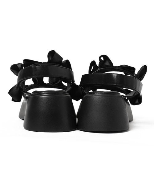 WEGO（ウィゴー）の「WEGO/メニーリボンサンダル（サンダル・レディース・ホワイト/ブラック・MEDIUM/LARGE）」の5枚目の写真