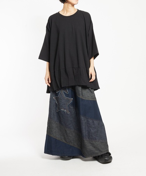 gomme(ゴム)の「20/-天竺 ヘムハッチングT(Tシャツ/カットソー・レディース・ブラック/ホワイト/チャコールグレー・MEDIUM)」の11枚目の写真