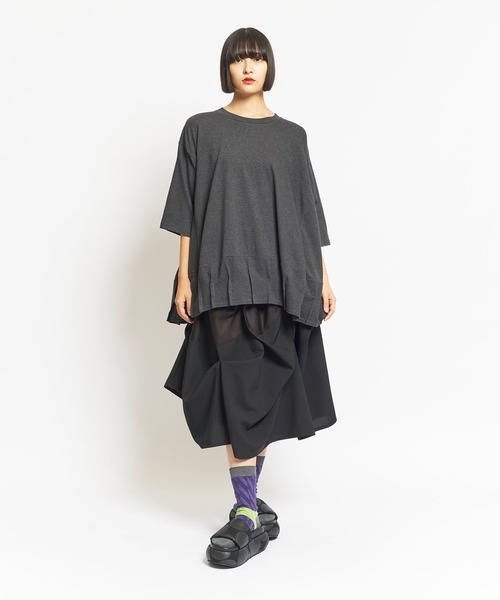 gomme(ゴム)の「20/-天竺 ヘムハッチングT(Tシャツ/カットソー・レディース・ブラック/ホワイト/チャコールグレー・MEDIUM)」の5枚目の写真