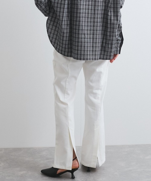 VICKY(ビッキー)の「バックスリットデニムパンツ≪手洗い可能≫(デニムパンツ・レディース・オフホワイト/ブルー・M)」の2枚目の写真