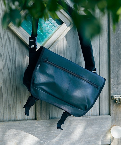 NESK(ネスク)の「【NESK】Messenger Bag NS-003(メッセンジャーバッグ・メンズ・ブラック系1/ブラック系その他2・FREE)」の2枚目の写真