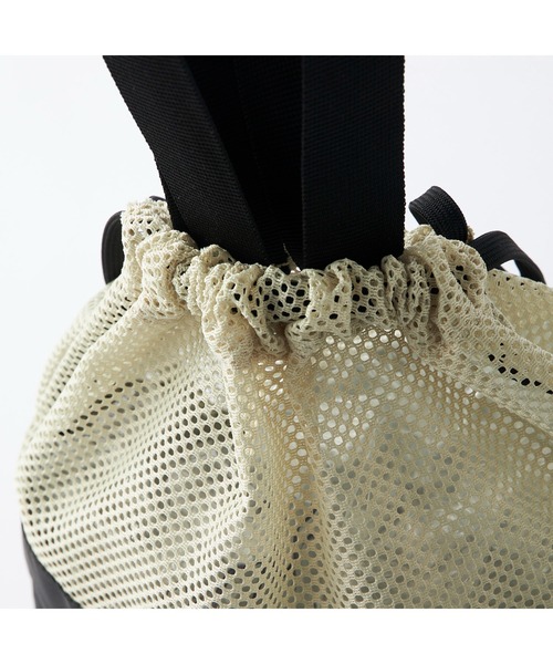 repipi armario(レピピ アルマリオ)の「Repipi armario レピピマリオ ナップザック メッシュ 軽量 持ち手付き 手提げバッグ 巾着バッグ(バックパック/リュック・キッズ・サックスブルー/ベージュ・FREE)」の7枚目の写真