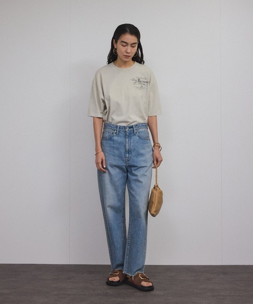 SALON adam et rope'(サロン アダム エ ロペ)の「ビンテージライクパルファムプリントビッグTシャツ(Tシャツ/カットソー・レディース・ベージュ系その他/ブルー系その他4/チャコールグレー・FREE)」の13枚目の写真