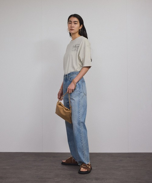 SALON adam et rope'(サロン アダム エ ロペ)の「ビンテージライクパルファムプリントビッグTシャツ(Tシャツ/カットソー・レディース・ベージュ系その他/ブルー系その他4/チャコールグレー・FREE)」の9枚目の写真