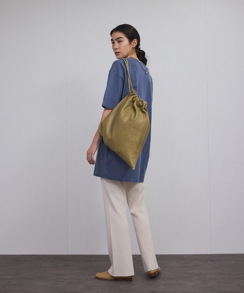 SALON adam et rope'(サロン アダム エ ロペ)の「ビンテージライクパルファムプリントビッグTシャツ(Tシャツ/カットソー・レディース・ベージュ系その他/ブルー系その他4/チャコールグレー・FREE)」の5枚目の写真