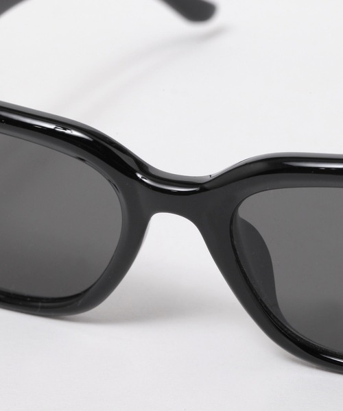 FOREVER 21（フォーエバー トゥエンティーワン）の「スクエアサングラス（メガネ・レディース・ブラック/グレー・FREE）」の8枚目の写真