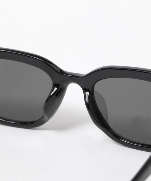 FOREVER 21（フォーエバー トゥエンティーワン）の「スクエアサングラス（メガネ・レディース・ブラック/グレー・FREE）」の9枚目の写真