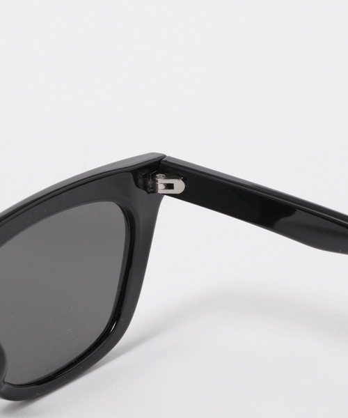 FOREVER 21（フォーエバー トゥエンティーワン）の「スクエアサングラス（メガネ・レディース・ブラック/グレー・FREE）」の10枚目の写真