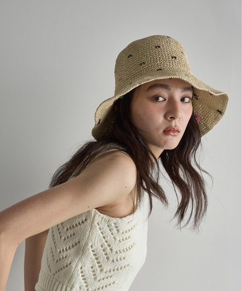 THE YOn（ザヨン）の「カラフルドットペーパーハット（ハット・レディース・ベージュ/アイボリー・FREE）」の8枚目の写真