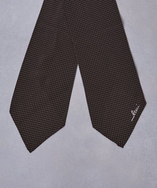UNITED ARROWS(ユナイテッドアローズ)の「<molteni> ドットプリント アスコットタイ(ストール/ショール・メンズ・シャーベット/ダークブラウン/ベージュ/ネイビー・FREE)」の9枚目の写真