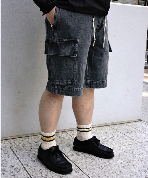 BEAVER(ビーバー)の「B omnivore/ビーオムニボー DENIM CARGO SHORTS デニムカーゴショーツ(その他パンツ・メンズ・ブラック/ブルー・L/M)」の1枚目の写真