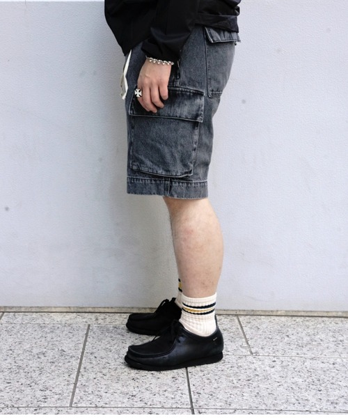 BEAVER(ビーバー)の「B omnivore/ビーオムニボー DENIM CARGO SHORTS デニムカーゴショーツ(その他パンツ・メンズ・ブラック/ブルー・L/M)」の4枚目の写真