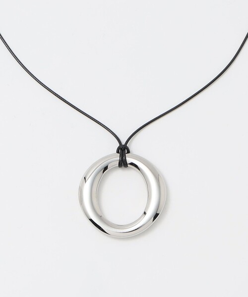 UNITED ARROWS(ユナイテッドアローズ)の「Oシェイプ コードネックレス(ネックレス・レディース・シルバー/ゴールド・FREE)」の8枚目の写真