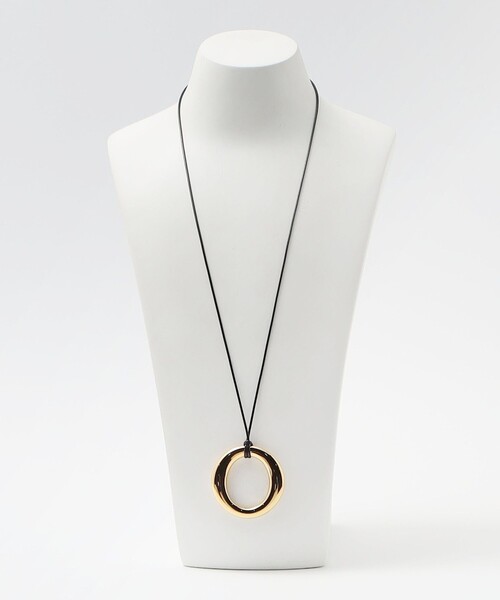 UNITED ARROWS(ユナイテッドアローズ)の「Oシェイプ コードネックレス(ネックレス・レディース・シルバー/ゴールド・FREE)」の7枚目の写真