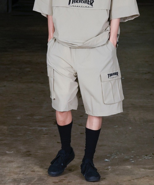 THRASHER(スラッシャー)の「NYLON CARGO SHORTS / スラッシャーロゴ刺繍ナイロンカーゴショーツ(カーゴパンツ・メンズ・グレイッシュベージュ/ブラック/カーキ・LARGE/MEDIUM/X-LARGE)」の3枚目の写真