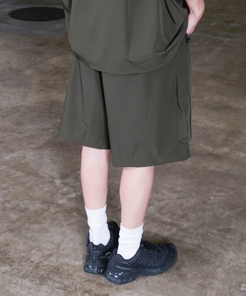 THRASHER(スラッシャー)の「NYLON CARGO SHORTS / スラッシャーロゴ刺繍ナイロンカーゴショーツ(カーゴパンツ・メンズ・グレイッシュベージュ/ブラック/カーキ・LARGE/MEDIUM/X-LARGE)」の5枚目の写真