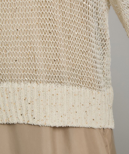 SALON adam et rope'（サロン アダム エ ロペ）の「ギマコットンスパンコールプルオーバー（ニット/セーター・レディース・チャコールグレー/オフホワイト/ブラウン系その他2・FREE）」の4枚目の写真