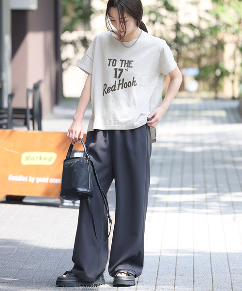 UGG(アグ)の「【UGG/アグ】W GOLDENGLOW SLIDE:サンダル(サンダル・レディース・キャメル/ブラック・23cm/24cm/25cm)」の4枚目の写真