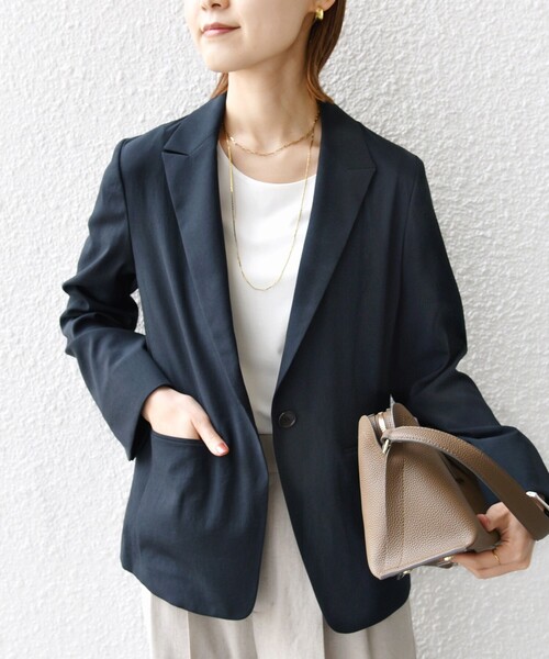 SHIPS（シップス）の「〈手洗い可能〉FUNCTIONAL テーラード ジャケット（セットアップ対応）（テーラードジャケット・レディース・ベージュ/ネイビー・36/38/40）」の17枚目の写真