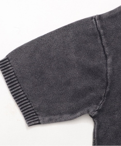CavariA（キャバリア）の「『CavariA/キャバリア』ウォッシュ加工半袖ニット（ニット/セーター・メンズ・チャコール/ブルーグレー・L/M）」の7枚目の写真