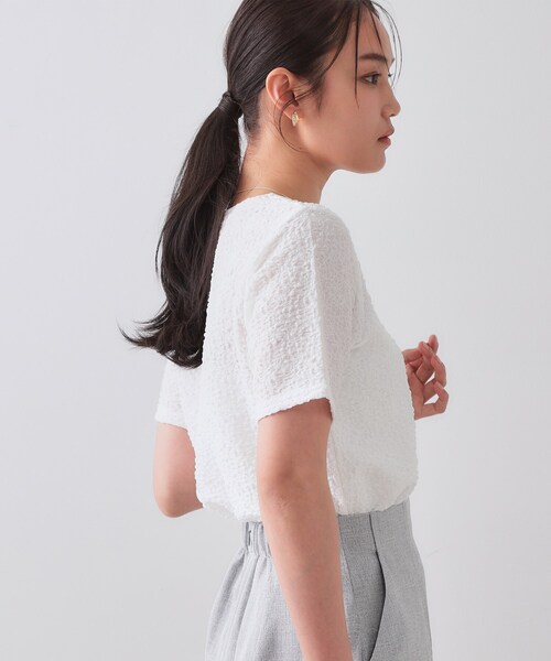 OPAQUE.CLIP(オペークドットクリップ)の「ふくれジャカードショートカットソー【洗濯機洗い可】(Tシャツ/カットソー・レディース・ブラック/ブラウン系その他/ブルー系その他/ホワイト・38/40/42)」の13枚目の写真