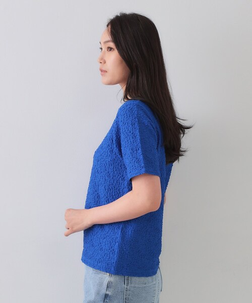 OPAQUE.CLIP(オペークドットクリップ)の「ふくれジャカードショートカットソー【洗濯機洗い可】(Tシャツ/カットソー・レディース・ブラック/ブラウン系その他/ブルー系その他/ホワイト・38/40/42)」の8枚目の写真