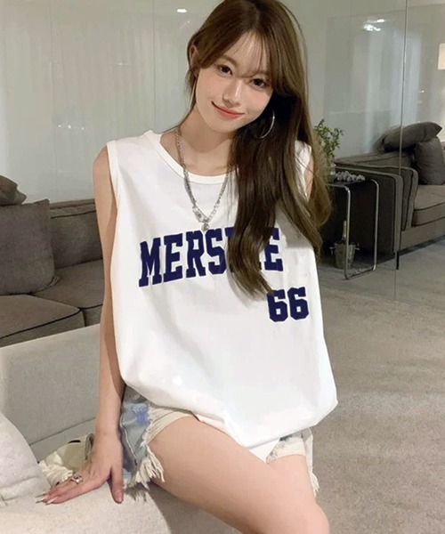 VIBGYOR（ヴィブジョー）の「[NARULA/ナルラ]ルーズシルエット カレッジロゴ風 ノースリーブ Tシャツ(CZ)（Tシャツ/カットソー・レディース・ホワイト/ベージュ/ホワイト系・FREE）」の13枚目の写真