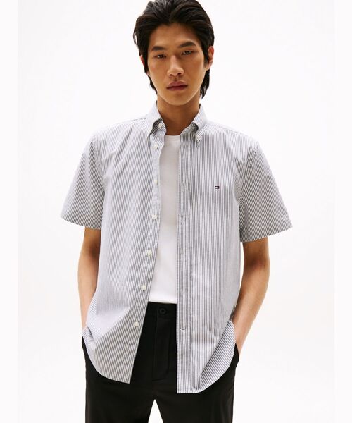 TOMMY HILFIGER(トミーヒルフィガー)の「オックスフォードストライプショートスリーブシャツ(シャツ/ブラウス・メンズ・マルチ/ネイビー/グリーン/グレー・LARGE/MEDIUM/SMALL/X-LARGE)」の2枚目の写真