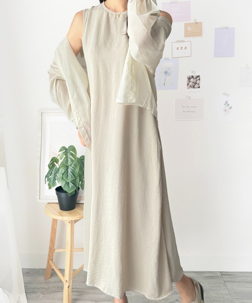 Amulet(アミュレット)の「ふんわり揺れる上品シルエット バックデザインノースリーブワンピース(ワンピース・レディース・ブラック/アイボリー・S/M/XL/L)」の10枚目の写真
