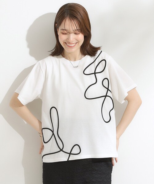 Cutie Blonde(キューティーブロンド)の「【S-LL】コーデの主役になる コード刺繍デザインTシャツ(Tシャツ/カットソー・レディース・ライトグリーン系1/グレー系その他2/ホワイト系1・03/02/01/04)」の4枚目の写真