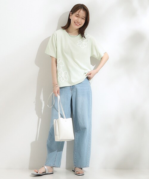 Cutie Blonde(キューティーブロンド)の「【S-LL】コーデの主役になる コード刺繍デザインTシャツ(Tシャツ/カットソー・レディース・ライトグリーン系1/グレー系その他2/ホワイト系1・03/02/01/04)」の14枚目の写真