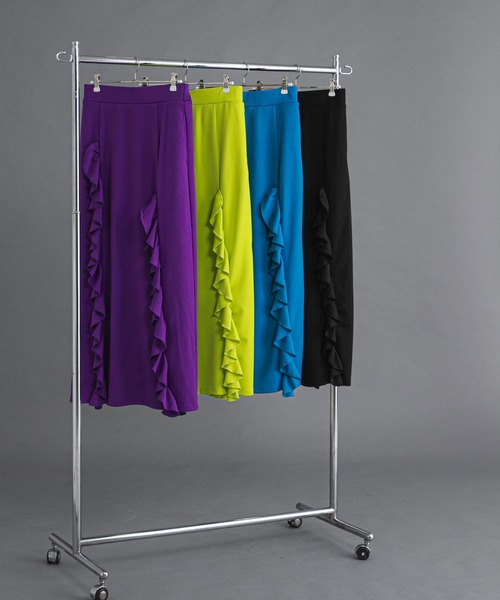 bohmal(ボマール)の「ポンチフリルナロースカート(スカート・レディース・ブラック/ブルー/パープル/ライム/レッド・MEDIUM/LARGE)」の4枚目の写真