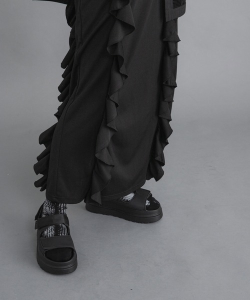 bohmal(ボマール)の「ポンチフリルナロースカート(スカート・レディース・ブラック/ブルー/パープル/ライム/レッド・MEDIUM/LARGE)」の7枚目の写真