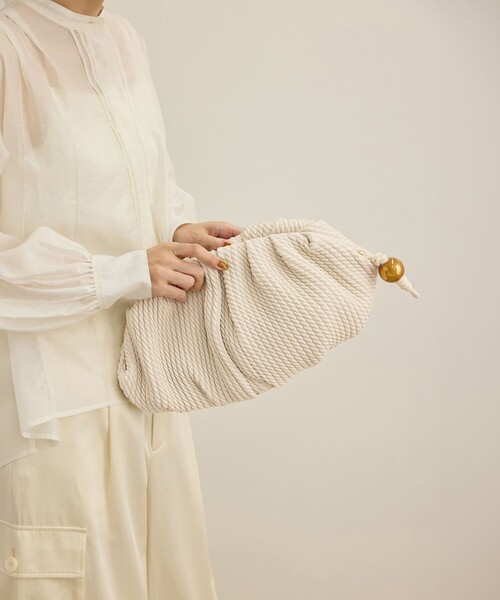 ROPE'（ロペ）の「ラムレザーロープ模様クラッチ/ミディアム（クラッチバッグ・レディース・オフホワイト/ブラック・FREE）」の10枚目の写真