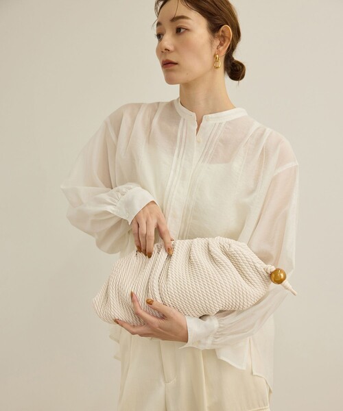 ROPE'（ロペ）の「ラムレザーロープ模様クラッチ/ミディアム（クラッチバッグ・レディース・オフホワイト/ブラック・FREE）」の11枚目の写真