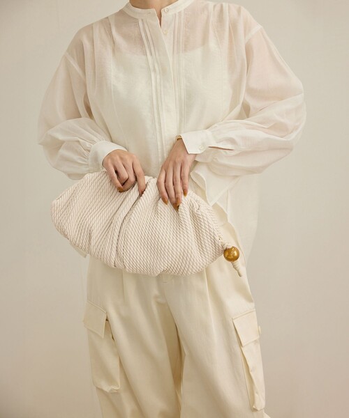 ROPE'（ロペ）の「ラムレザーロープ模様クラッチ/ミディアム（クラッチバッグ・レディース・オフホワイト/ブラック・FREE）」の7枚目の写真