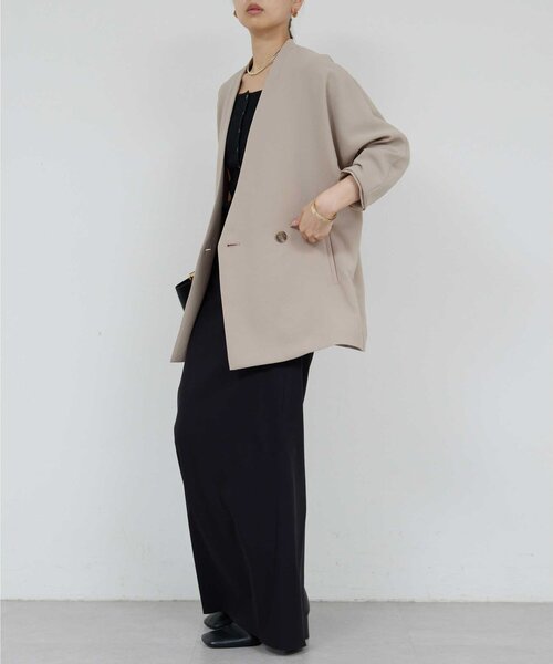 GALLARDAGALANTE（ガリャルダガランテ）の「【web限定予約追加】ジャージードルマンジャケット（ノーカラージャケット・レディース・グレイッシュベージュ/ブラック・FREE）」の10枚目の写真