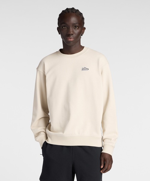 NEW BALANCE(ニューバランス)の「574 シューパッチクルー(スウェット・メンズ・グレイッシュベージュ/インディゴブルー/ダークブラウン・LARGE/X-LARGE/XX-LARGE/MEDIUM/SMALL)」の1枚目の写真