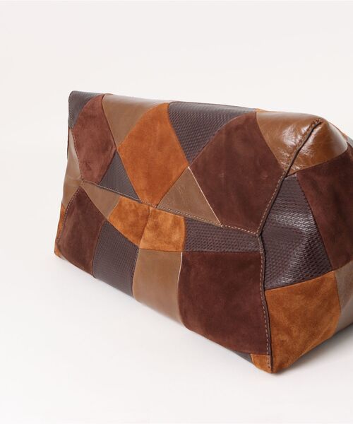 MARC JACOBS（マークジェイコブス）の「THE SUEDE PATCHWORK SACK BAG/ザ スエード パッチワーク サック バッグ（ショルダーバッグ・レディース・ブラウン系その他・ONE SIZE）」の4枚目の写真