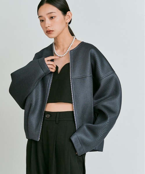 W:Huku（フーク）の「軽量 ハニカム メッシュ ライト ブルゾン / Honeycomb Mesh Lightweight Blouson（ブルゾン・レディース・チャコール/ブラウン/ブラック・FREE）」の3枚目の写真
