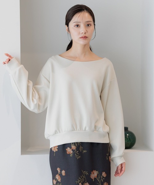 Andemiu(アンデミュウ)の「オフショルプルオーバー589774(スウェット・レディース・アイボリー/ブラック/チャコールグレー/モカ・FREE)」の21枚目の写真